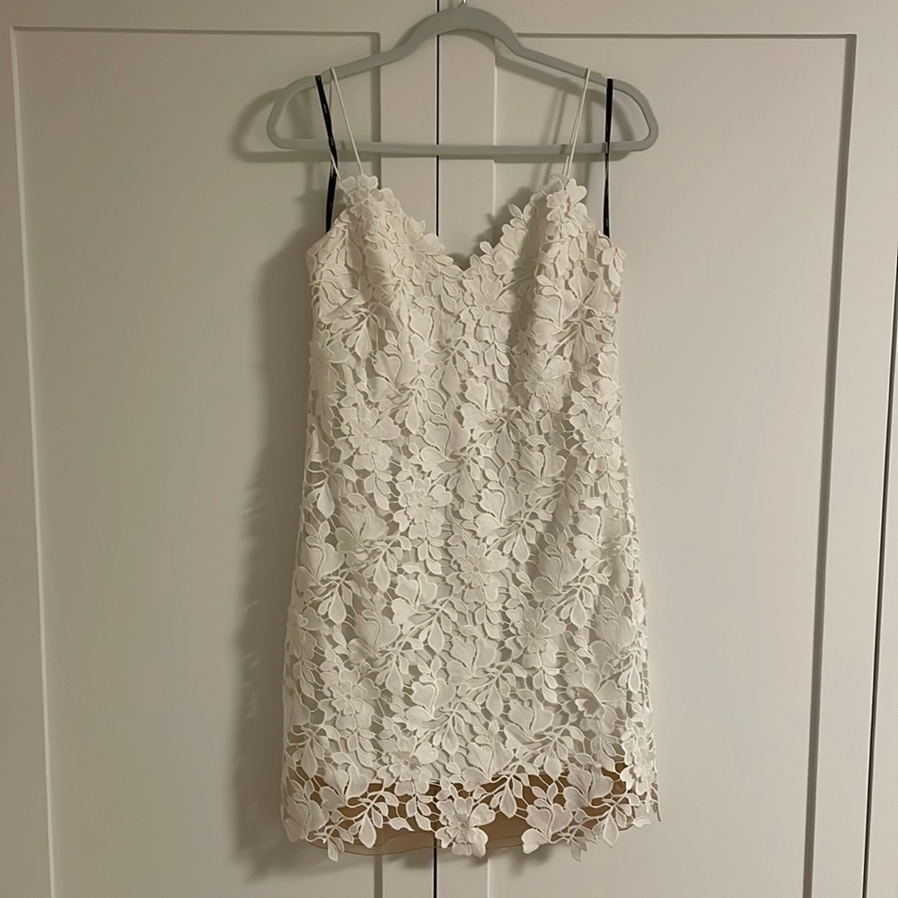 Vera Wang lace overlay dress - Size 6